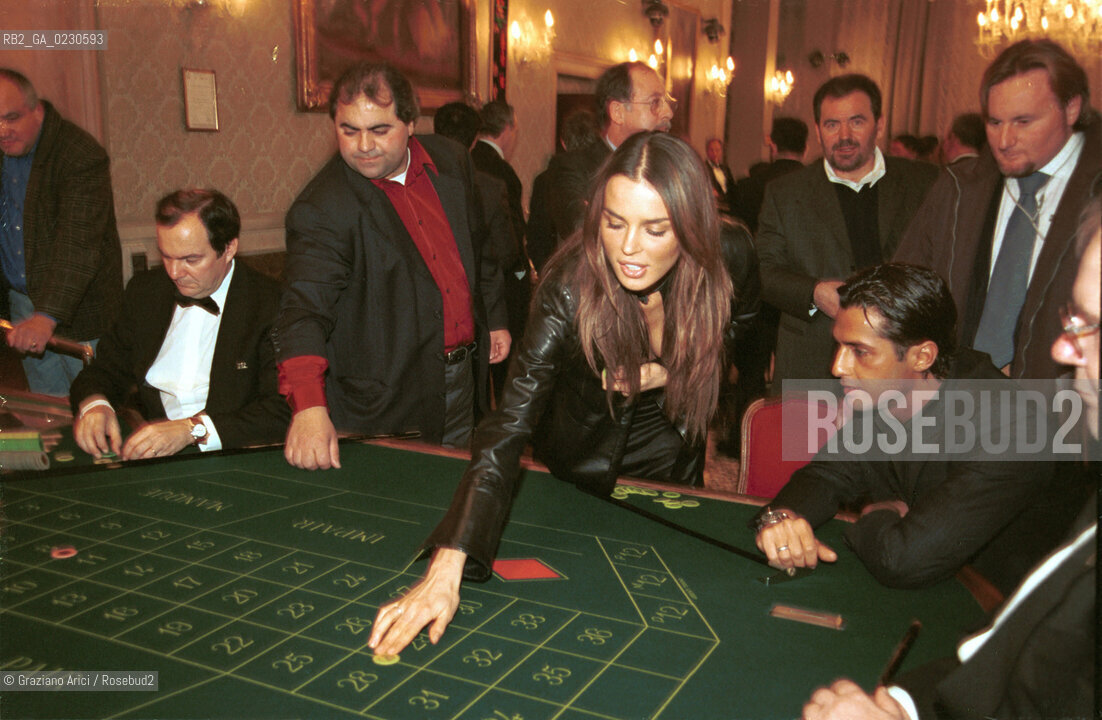 LA SHOW GIRL NINA MORIC AL CASINO DI VENEZIA  - © 2001 Graziano Arici/Rosebud2
