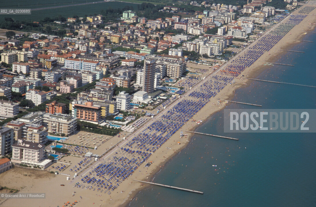 JESOLO : SPIAGGIA -  © 2002 Graziano Arici/Rosebud2 / FOTO AEREA /