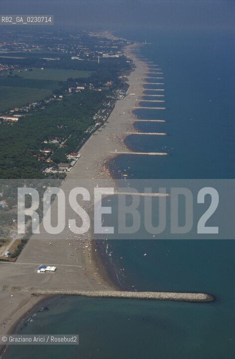 LIDO DEL CAVALLINO : SPIAGGIA -  © 2002 Graziano Arici/Rosebud2 / FOTO AEREA / PENNELLO