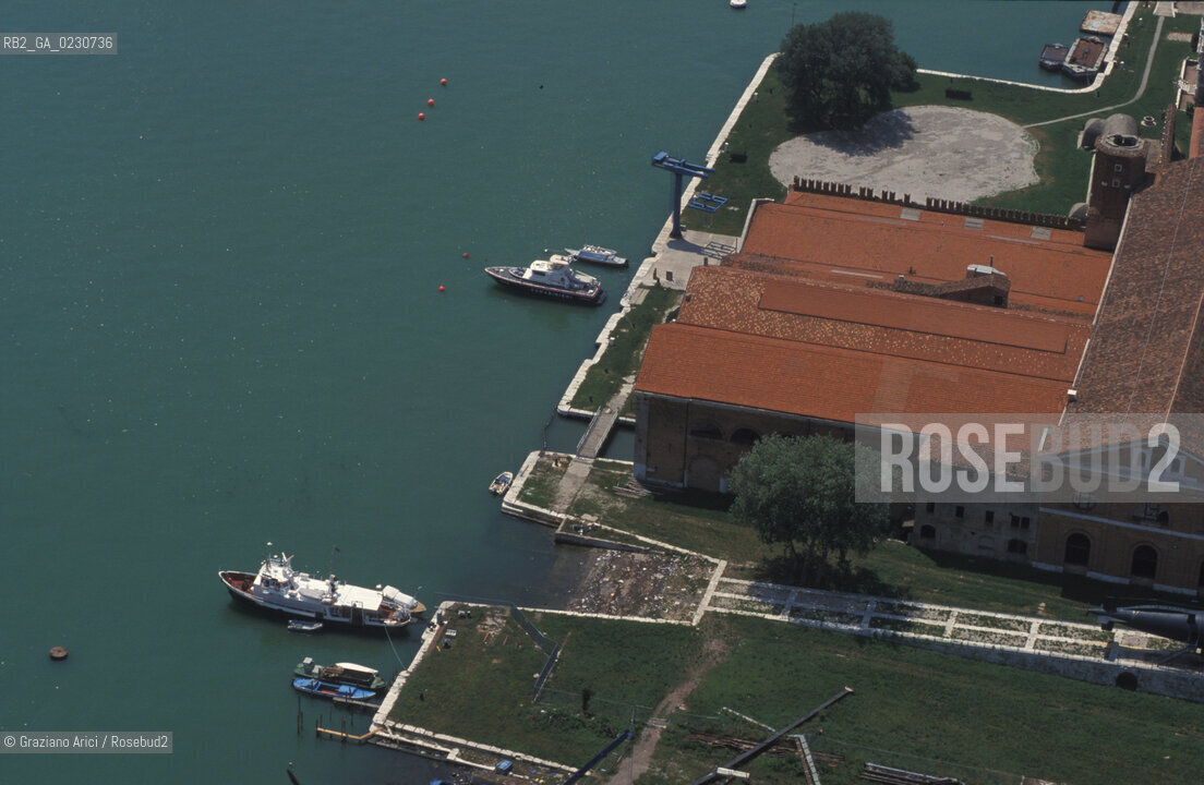VENEZIA : ARSENALE - RIMESSA DEL BUCINTORO -  © 2002 Graziano Arici/Rosebud2 / FOTO AEREA / ARCHEOLOGIA INDUSTRIALE
