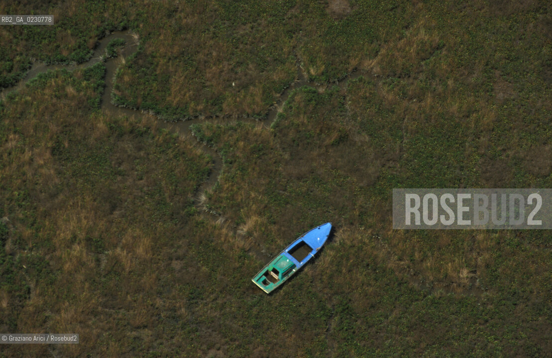 LAGUNA NORD - BURANO  -  © 2002 Graziano Arici/Rosebud2 / FOTO AEREA / BARENA / BARCA