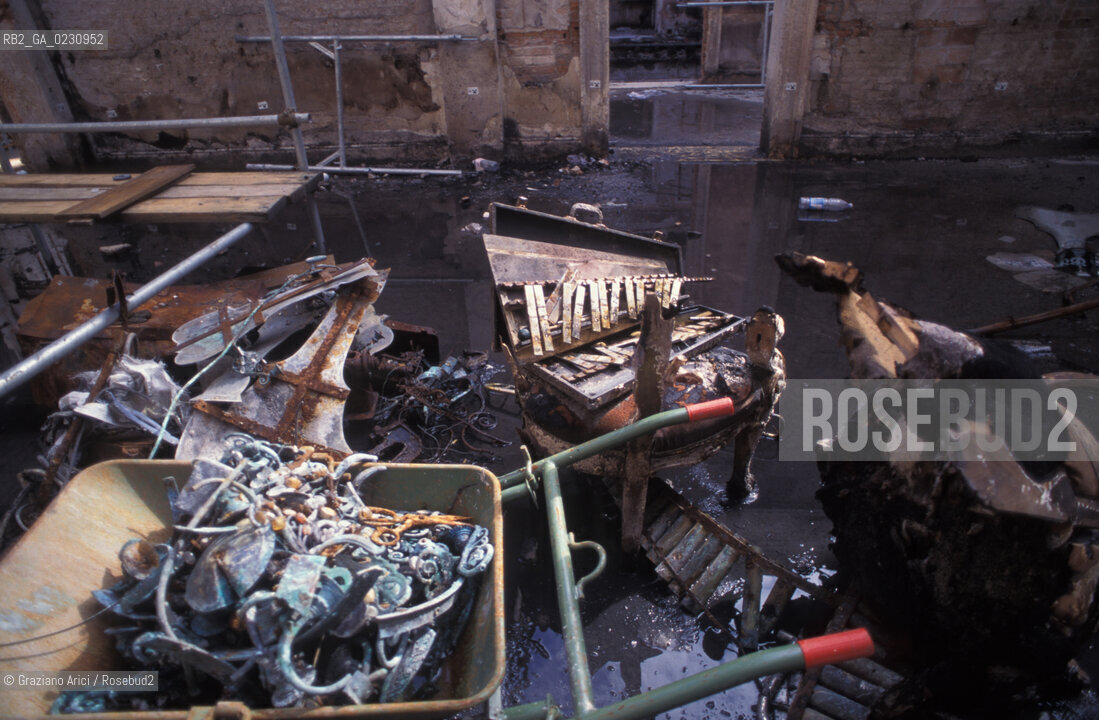Nome: ..GRAN TEATRO LA FENICE..Descrizione: ..ARREDI DOPO LINCENDIO / VENEZIA..Credit: ..Graziano Arici/Rosebud2/..Costo: ..A..Nazione: ..ITALIA..Città: ..VENEZIA..Data: ..1996..