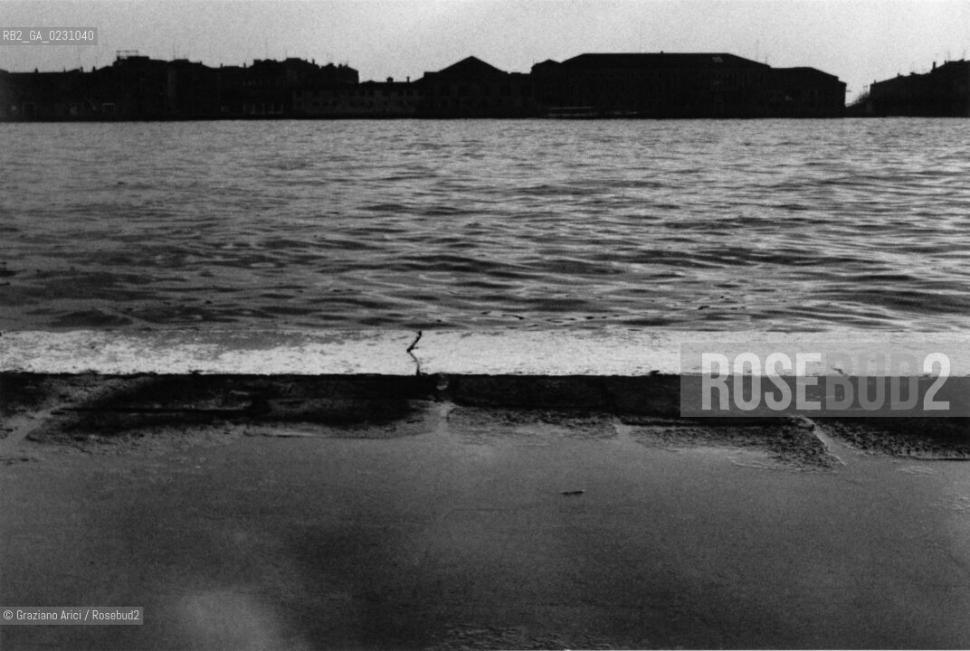  GENTE DI VENEZIA  MOSTRA DI Graziano Arici/Rosebud2 @ 2002 Graziano Arici/Rosebud2 - G 48/13