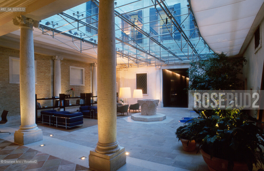 VENEZIA HOTEL MONACO © 2002 Graziano Arici/Rosebud2