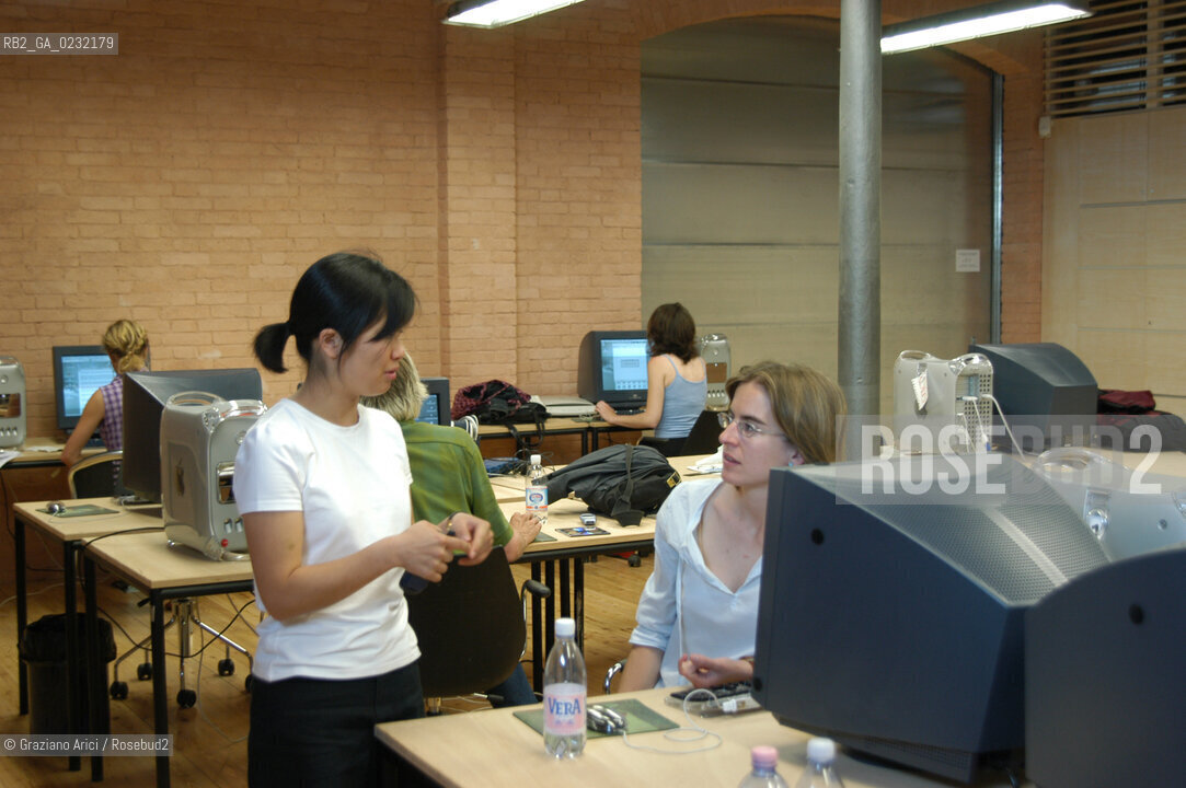 VENEZIA -IUAV FACOLTA DI ARCHITETTURA - DIPARTIMENTO DI ARTI E DISEGNO INDUSTRIALE ©Graziano Arici/Rosebud2 COMPUTER UNIVERSITA