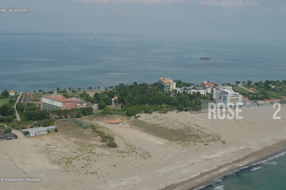 VENEZIA 03/06/03 - LIDO :  SPIAGGIA  ©Graziano Arici/Rosebud2 AEREA