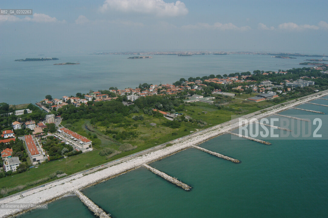 VENEZIA 03/06/03 - LIDO :  SPIAGGIA  ©Graziano Arici/Rosebud2 AEREA