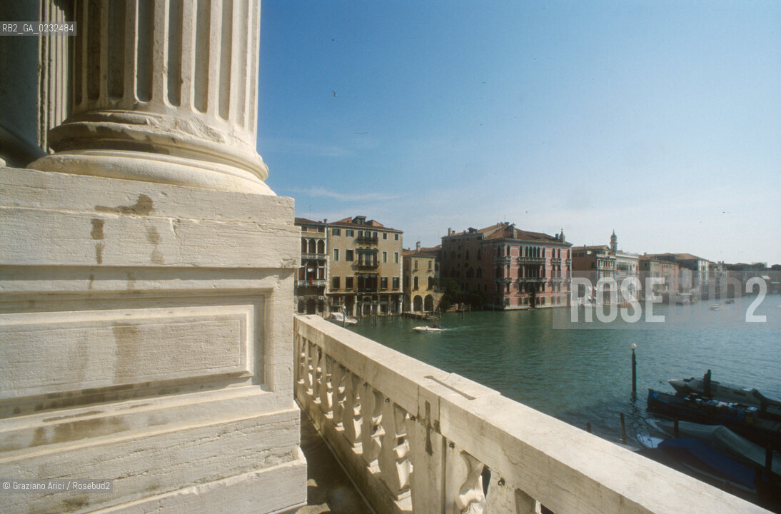 VENEZIA ILCANAL GRANDE DAL BALCONE DI CA PESARO © 2003 Graziano Arici/Rosebud2 PALAZZO