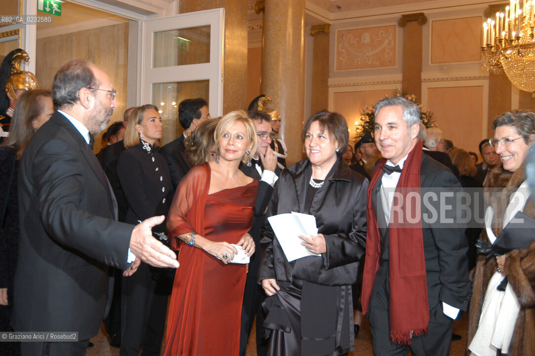 VENEZIA 14/12/03 - INAUGURAZIONE DEL GRAN TEATRO LA FENICE IL DIRETTORE DELLA RAI LUCIA ANNUNZIATA ©Graziano Arici/Rosebud2