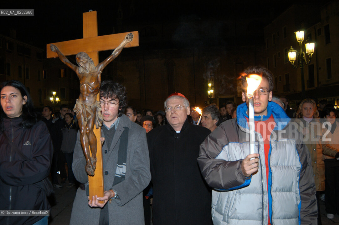 VENEZIA FESTA DELLA MADONNA DELLA SALUTE - PROCESSIONE CON IL CARDINALE PATRIARCA ANGELO SCOLA © 2003 Graziano Arici/Rosebud2 RELIGIONE