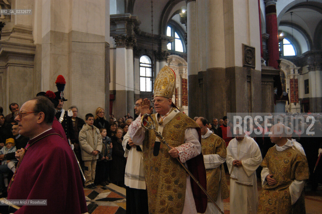 VENEZIA FESTA DELLA MADONNA DELLA SALUTE - PROCESSIONE CON IL CARDINALE PATRIARCA ANGELO SCOLA © 2003 Graziano Arici/Rosebud2 RELIGIONE.PONTE