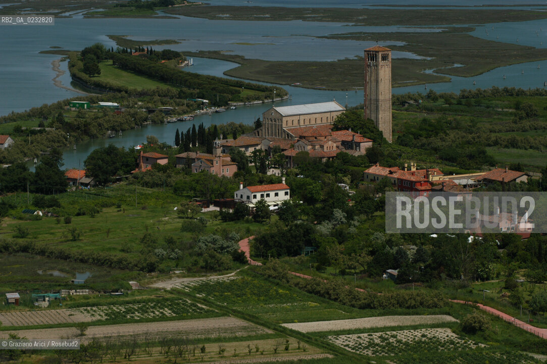 VENEZIA 25-05-04 TORCELLO COMPLESSO DELLE BASILICHE ©Graziano Arici/Rosebud2 AEREA