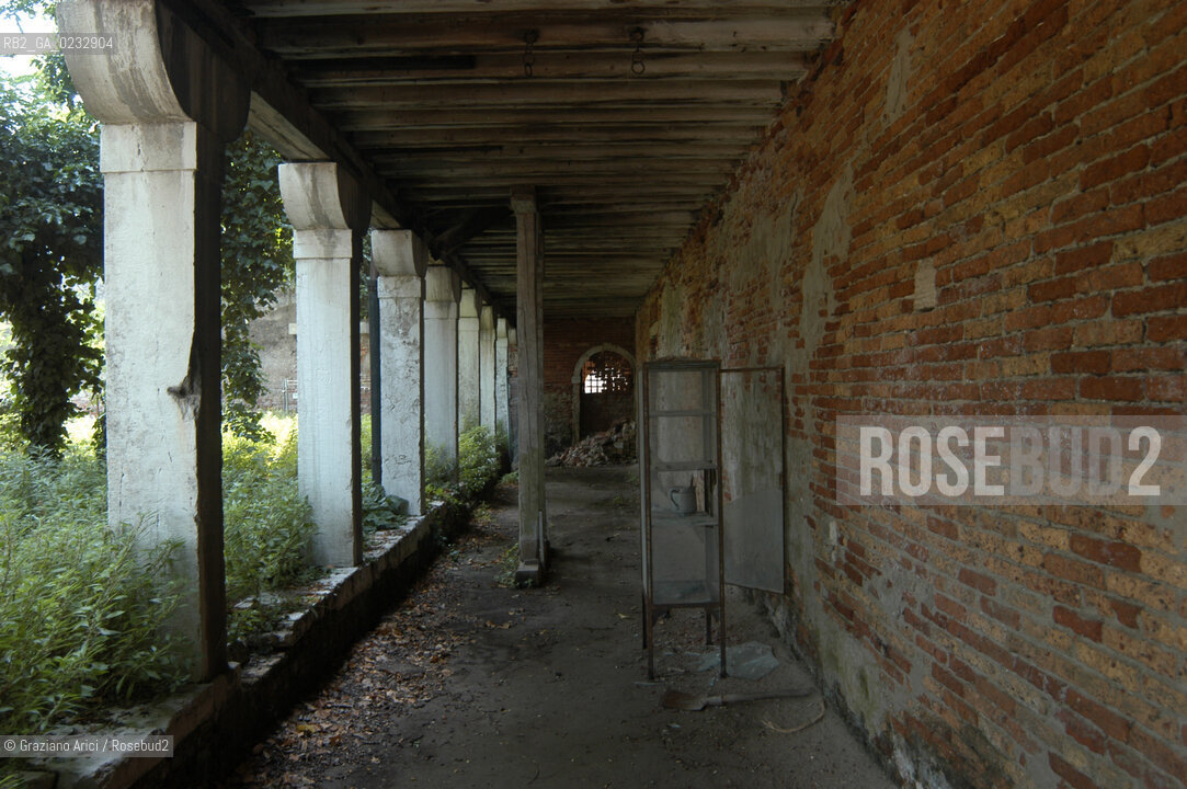 VENEZIA 22/06/04  ISOLA DEL LAZZARETTO VECCHIO STATO DI FATTO PRIMA DELLINTERVENTO DEL CONSORZIO VENEZIA NUOVA ©Graziano Arici/Rosebud2