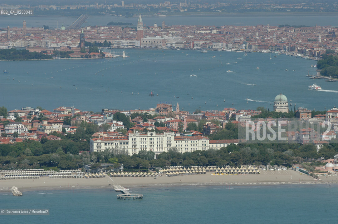 VENEZIA LIDO HOTEL DES BAINS ©Graziano Arici/Rosebud2 SPIAGGIA..