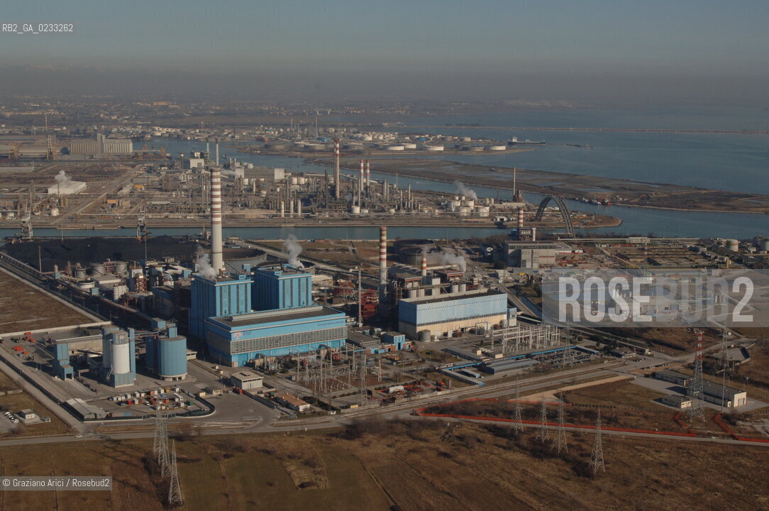 VENEZIA 3/2/06 FOTO AEREE APORTO MARGHERA ©Graziano Arici/Rosebud2 AEREA ZONA INDUSTRIALE PORTO