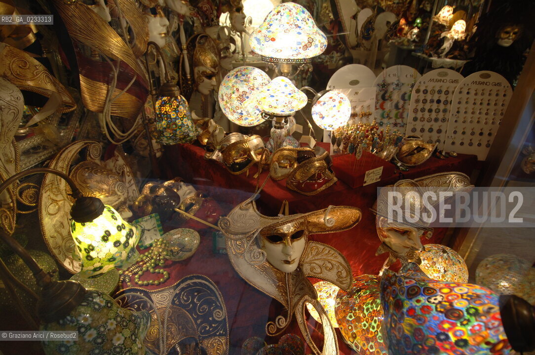 VENEZIA 2006 - TURISMO A VENEZIA KITSCH MASCHERA GASTRONOMIA ©Graziano Arici/Rosebud2