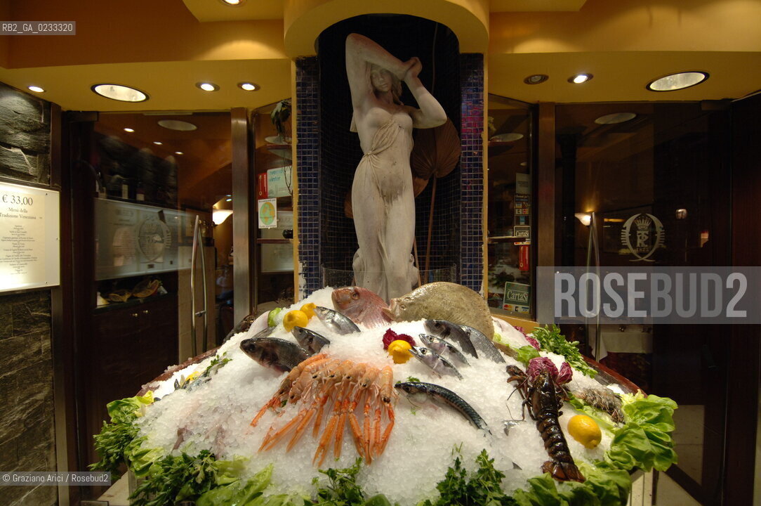 VENEZIA 2006 - TURISMO A VENEZIA KITSCH GASTRONOMIA ©Graziano Arici/Rosebud2