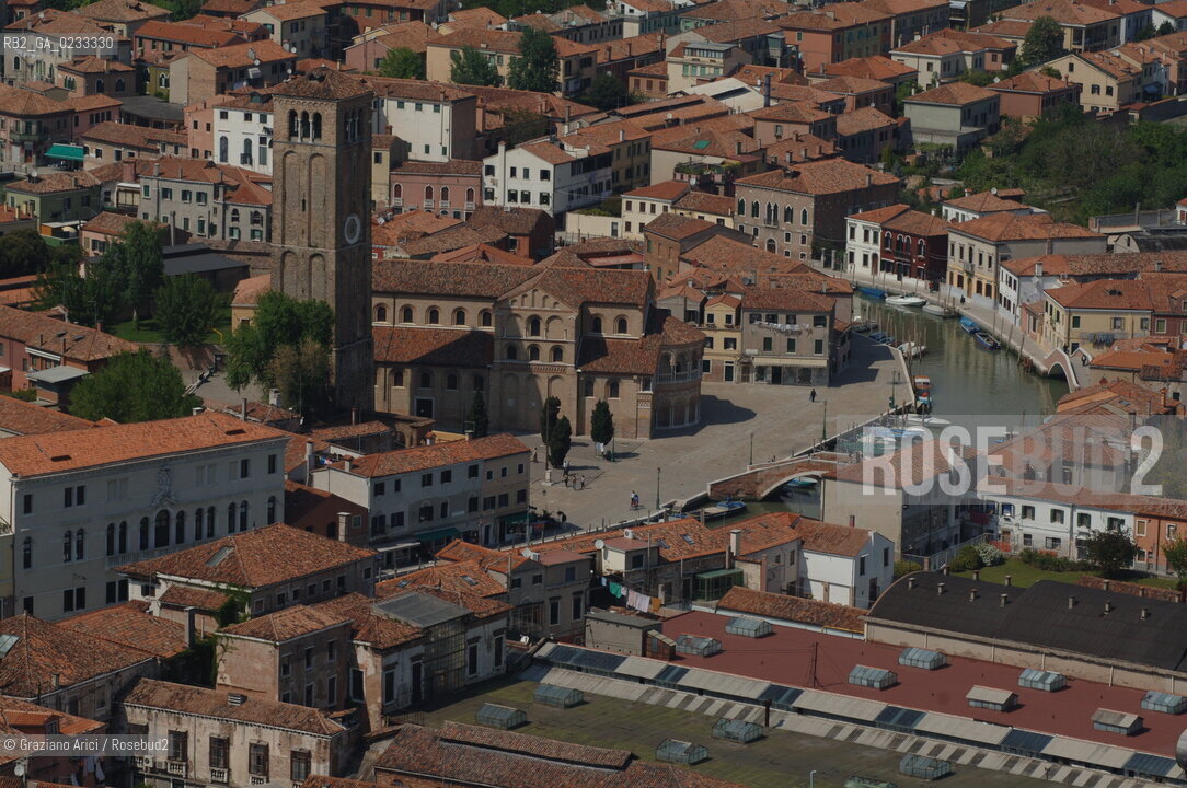 VENEZIA 25 MAGGIO 2006 - FOTO AEREA DELLISOLA DI MURANO ©Graziano Arici/Rosebud2 LAGUNA