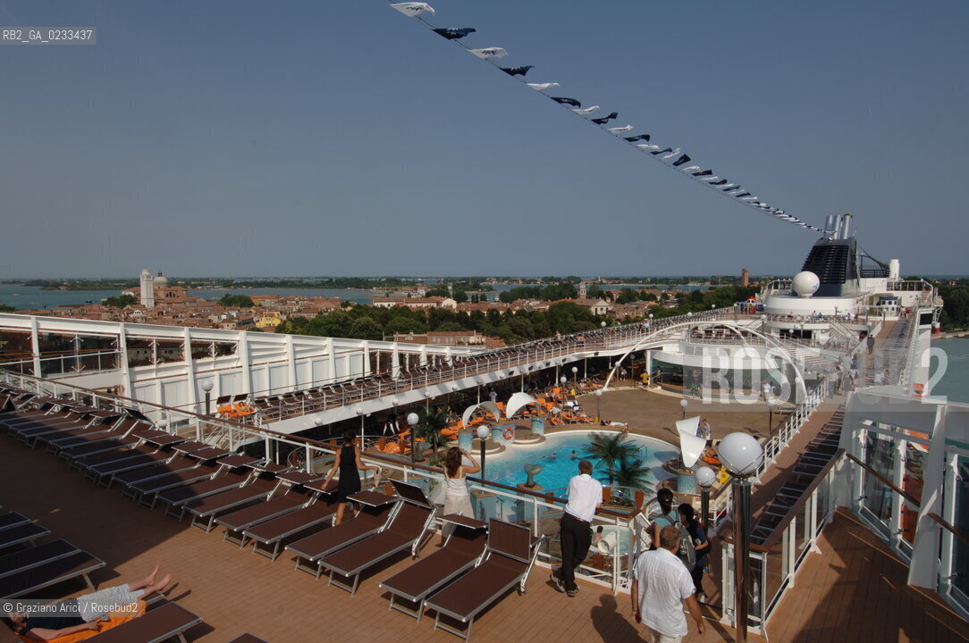 VENICE 29 JULY 2006 - THE LAUNCHING OF THE LINER MSC MUSICA OF MSC CROCIERE ©Graziano Arici/Rosebud2 VENEZIA NAVE CROCIERA TRANSATLATICO