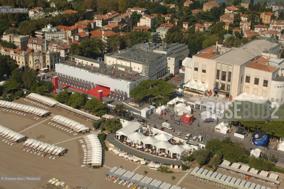 VENEZIA SETTEMBRE 2006 - FOTO AEREE DEL PALAZZO DEL CINEMA AL  LIDO DI VENEZIA ©Graziano Arici/Rosebud2