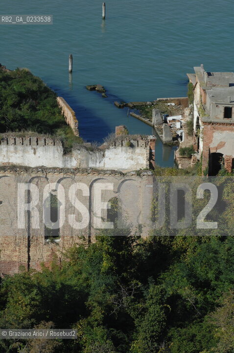 VENEZIA 10/10/06 FOTO AEREA ISOLA DI S.GIORGIO IN ALGA ISOLA ABBANDONATA ©Graziano Arici/Rosebud2