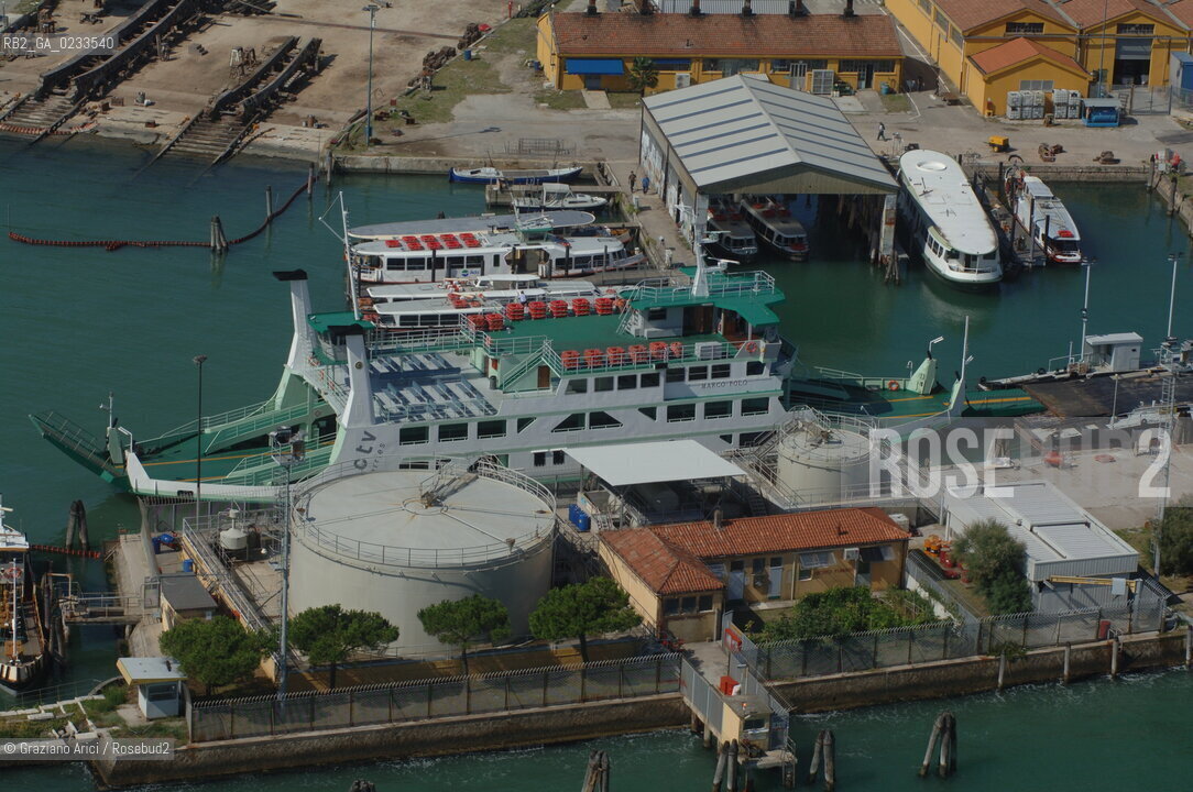 VENEZIA SETTEMBRE 2006 -  FOTO AEREE DEI CANTIERI ACTV A CASTELLO ©Graziano Arici/Rosebud2