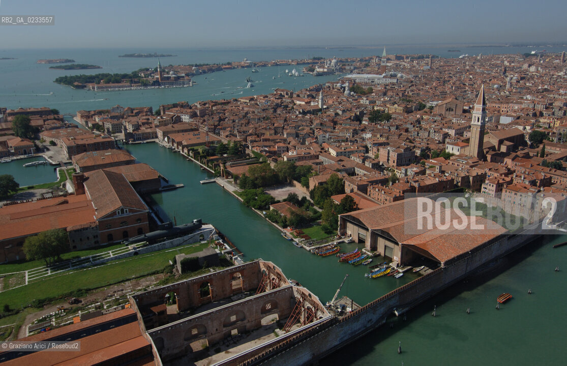 VENEZIA SETTEMBRE 2006 -  FOTO AEREE DELLARSENALE A CASTELLO  ©Graziano Arici/Rosebud2