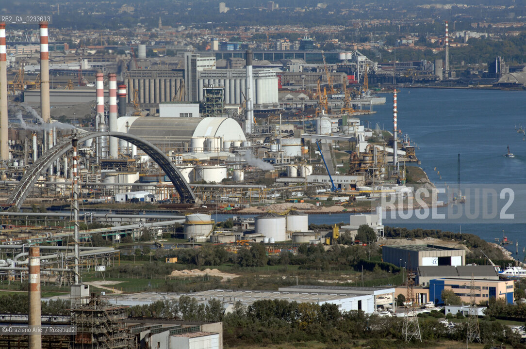 VENEZIA 10/10/06 FOTO AEREE PORTO MARGHERA ©Graziano Arici/Rosebud2 ZONA INDUSTRIALE