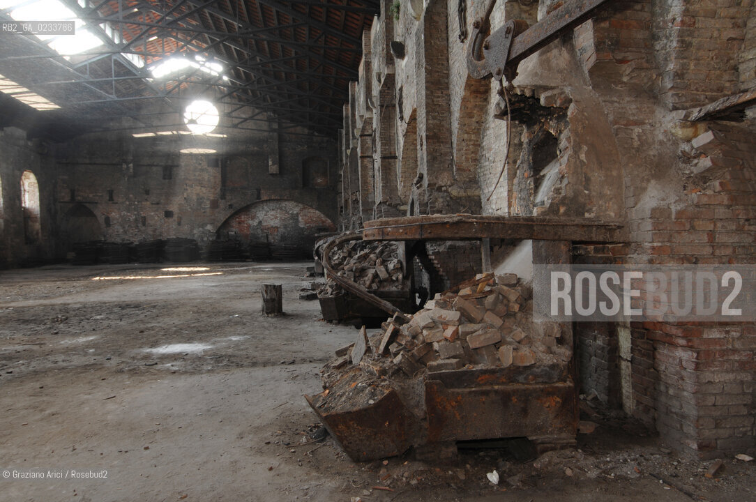 VENEZIA 22 MAGGIO 2007 - ARSENALE DI VENEZIA : DARSENA NUOVISSIMA ©Graziano Arici/Rosebud2 ARCHEOLOGIA INDUSTRIALE THETIS
