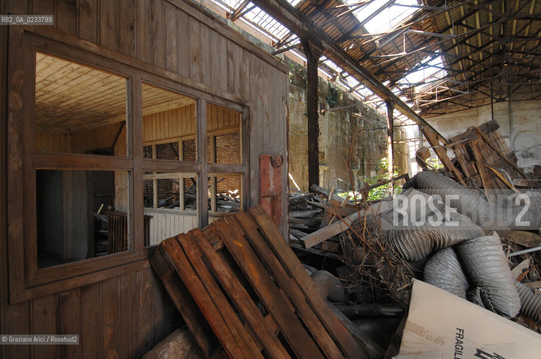 VENEZIA 8 GIUGNO 2007 - ARSENALE DI VENEZIA : DARSENA NUOVISSIMA ©Graziano Arici/Rosebud2 ARCHEOLOGIA INDUSTRIALE THETIS
