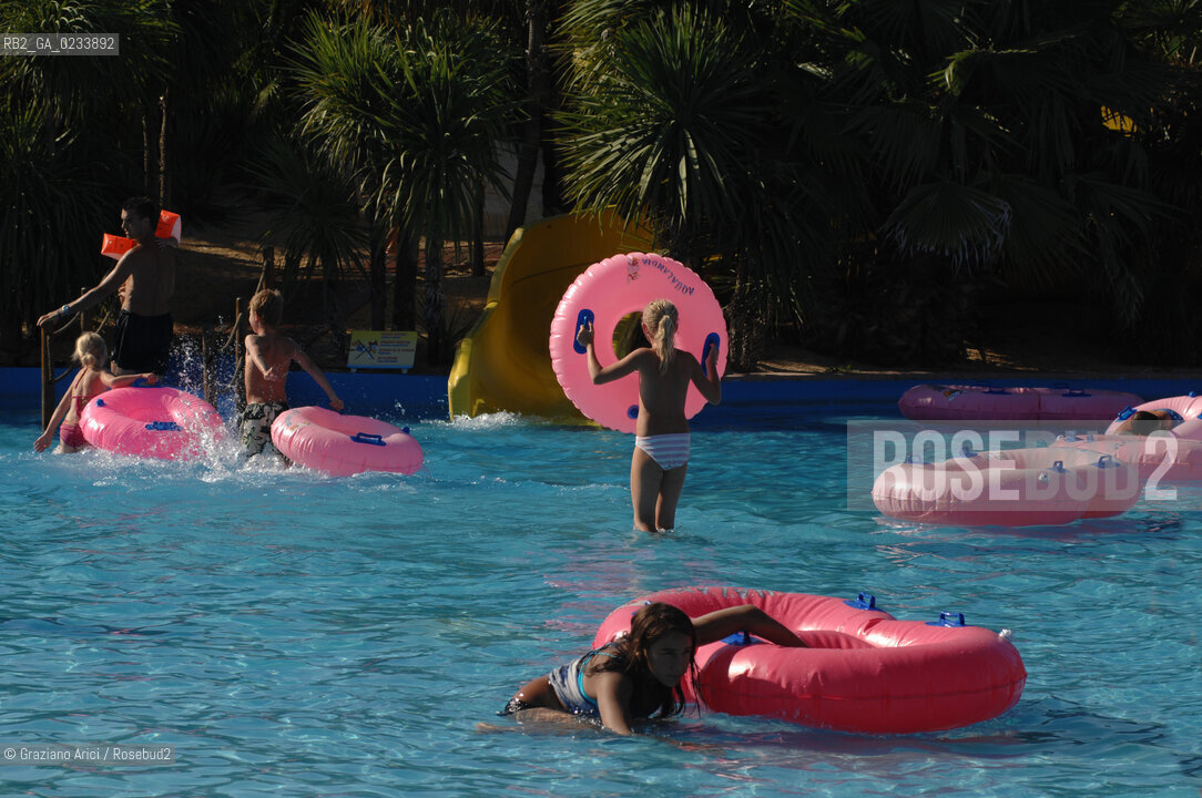 VENEZIA 1/08/2007 - LITORALE DI JESOLO ACQUALANDIA ©Graziano Arici/Rosebud2 SPIAGGIA ACQUA PISCINA