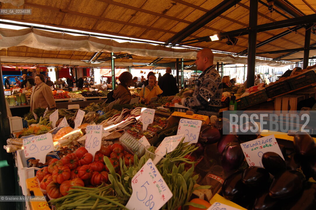 VENEZIA APRILE 2008 IL MERCATO DI RIALTO ©Graziano Arici/Rosebud2 GASTRONOMIA PESCE