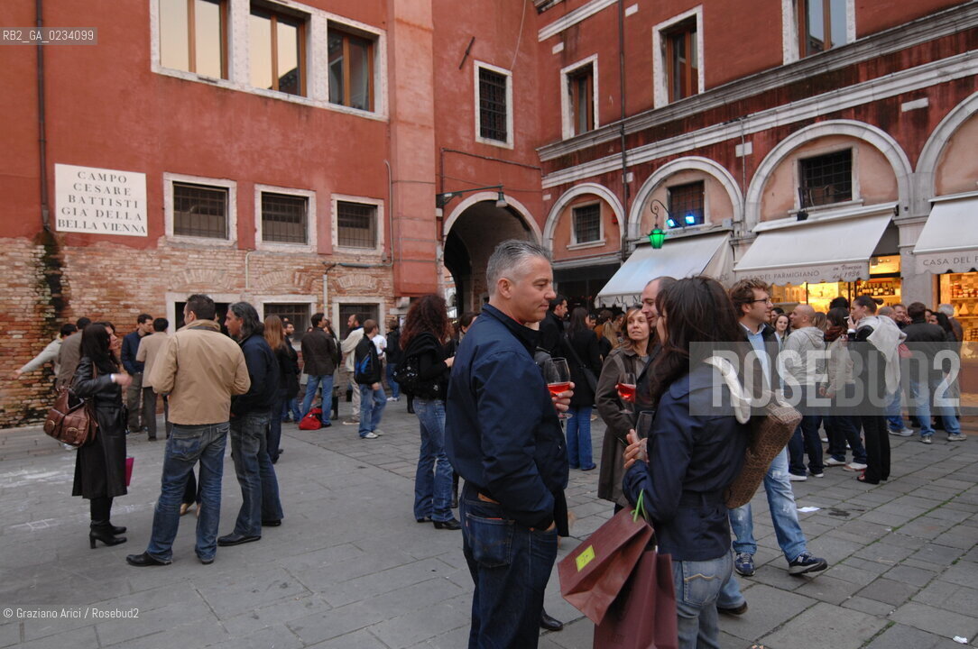 VENEZIA APRILE 2008 - RIALTO CAMPIELLO BELLA VIENNA APERITIVO E SPRITZ BAR AL MARCA©Graziano Arici/Rosebud2 GASTRONOMIA OSTERIA