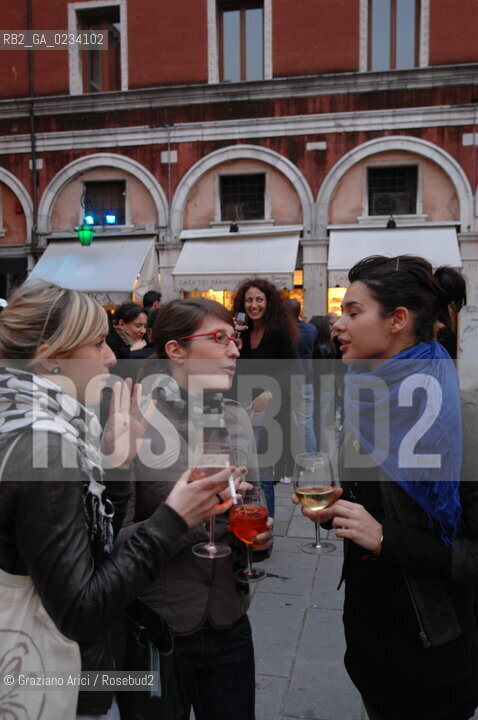 VENEZIA APRILE 2008 - RIALTO CAMPIELLO BELLA VIENNA APERITIVO E SPRITZ BAR AL MARCA©Graziano Arici/Rosebud2 GASTRONOMIA OSTERIA