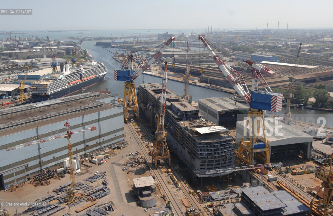 VENEZIA 8/5/08 FOTO AEREE DEI CANTIERI ALLA FINCANTIERI A MARGHERA ©Graziano Arici/Rosebud2 NAVE