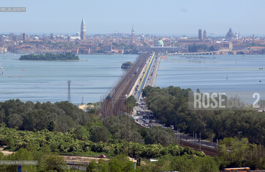 VENEZIA 8/5/08 FOTO AEREE DEL PONTE TRANSAGUNARE DELLA LIBERTA ©Graziano Arici/Rosebud2