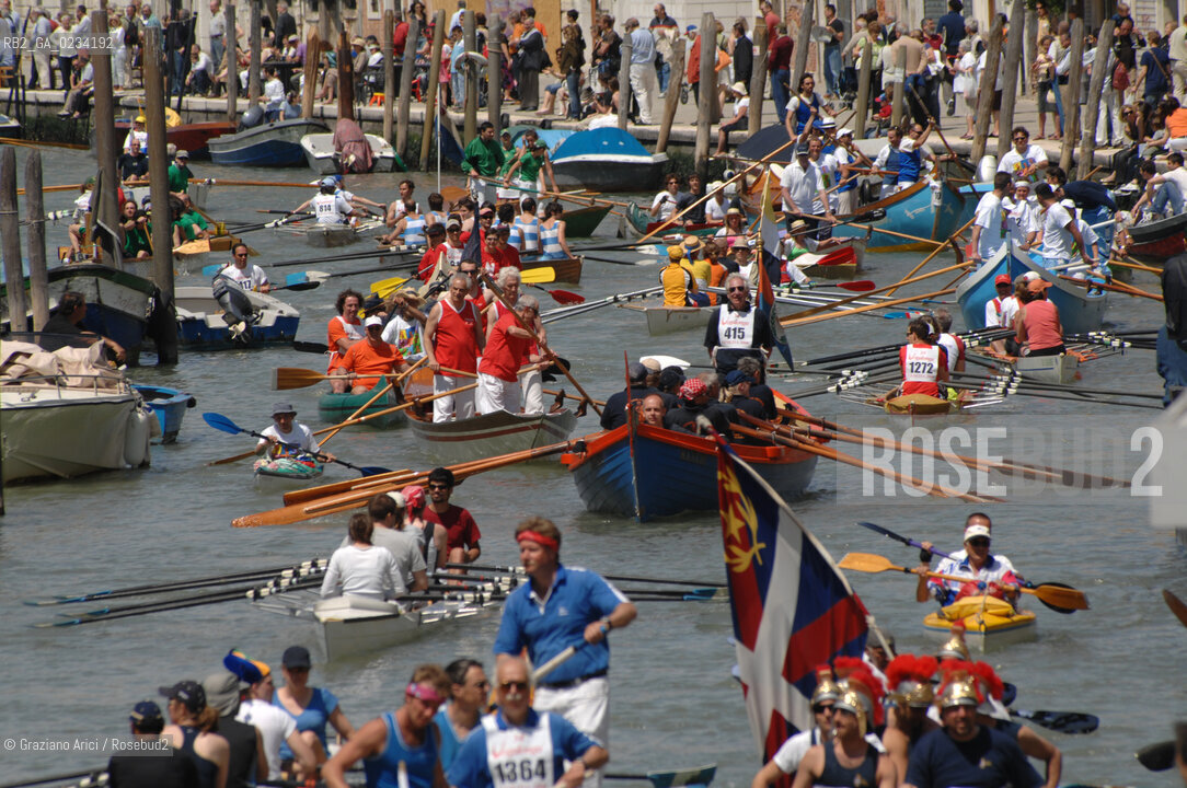 VENEZIA 11/5/08 REGATA VOGALONGA IN RIO DI CANNAREGIO ©Graziano Arici/Rosebud2 BARCA