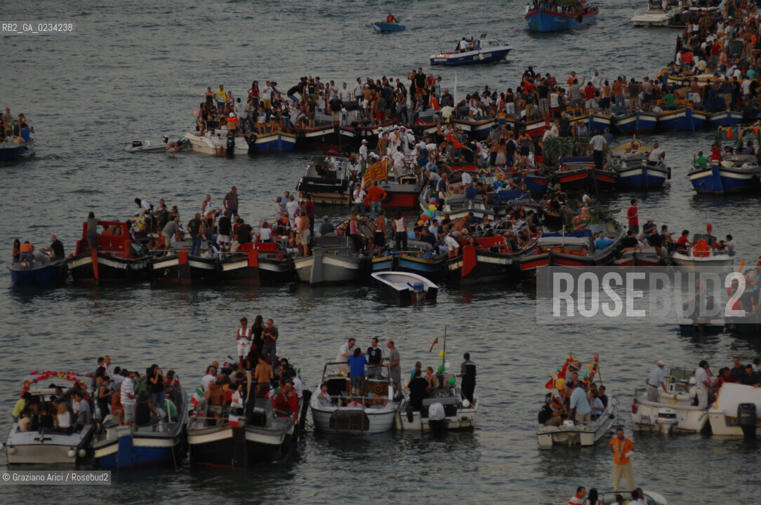 VENEZIA 20 LUGLIO 2008 . FESTA DEL REDENTORE SUL CANTIERE DI PUNTA DELLA DOGANA MONIQUE VEUTE ©Graziano Arici/Rosebud2 DOTTOR GROUP FUOCHI ARTIFICIO