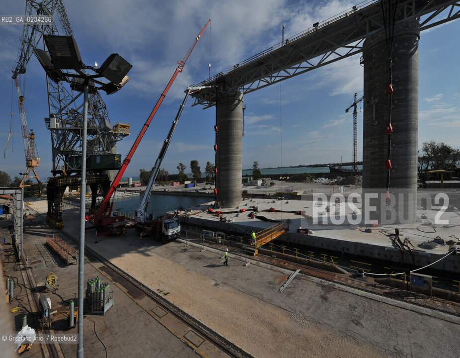VENEZIA 23/09/08 I MOORING DOLPHIN PER IL RIGASSIFICATORE ALLARSENALE PRIMA DEL VARO  Graziano Arici/Rosebud2/ CONSORZIO VENEZIA NUOVA