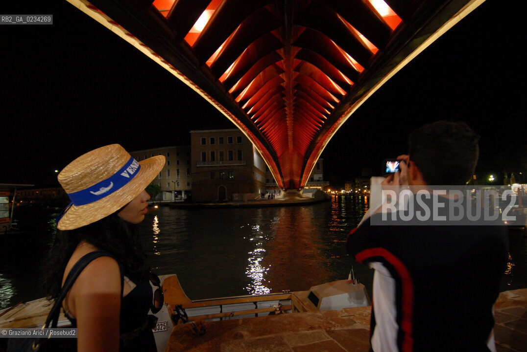VENICE 2/09/08 - THE NEW 4TH BRIDGE ONGRAND CANAL IN VENICE DESIGNED BY THE SPANISH ARCHITECT SANTIAGO CALATRAVA © MARTA BUSO/ARICI/GRAZIANERI ARCHITETTO ARCHITETTURA PONTE