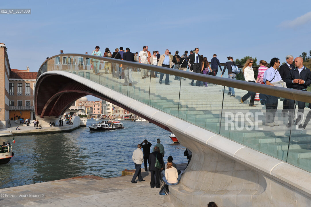 VENICE 11/9/08 THE NEW BRIDGE ON THE GRAND CANAL DESIGNED BY THE ARCHITECT SANTIAGO CALATRAVA ©Graziano Arici/Rosebud2 PONTE CANAL GRANDE.
