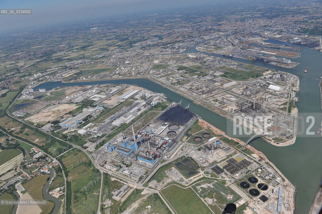 VENEZIA 28/05/09 - FOTO AEREE DI PORTOMARGHERA  ©Graziano Arici/Rosebud2 CONSORZIO VENEZIA NUOVA LAGUNA ONDE
