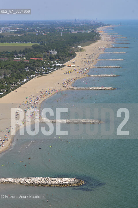 VENEZIA LUGLIO 2009 - FOTO AEREA DELLA SPIAGGIA DI CAVALLINO JESOLO ©Graziano Arici/Rosebud2 MARE
