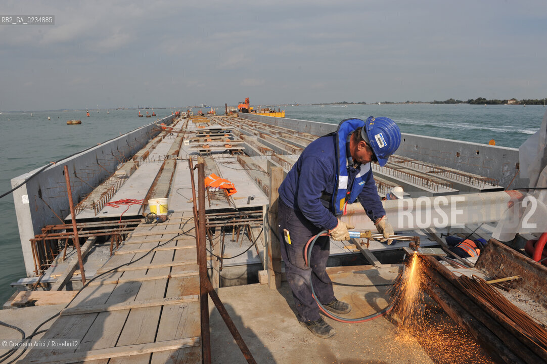 VENEZIA - ARSENALE - 20/10/09 - COSTRUZIONE DELLA DARSENA ESTERNA ©Graziano Arici/Rosebud2 CONSORZIO VENEZIA NUOVA