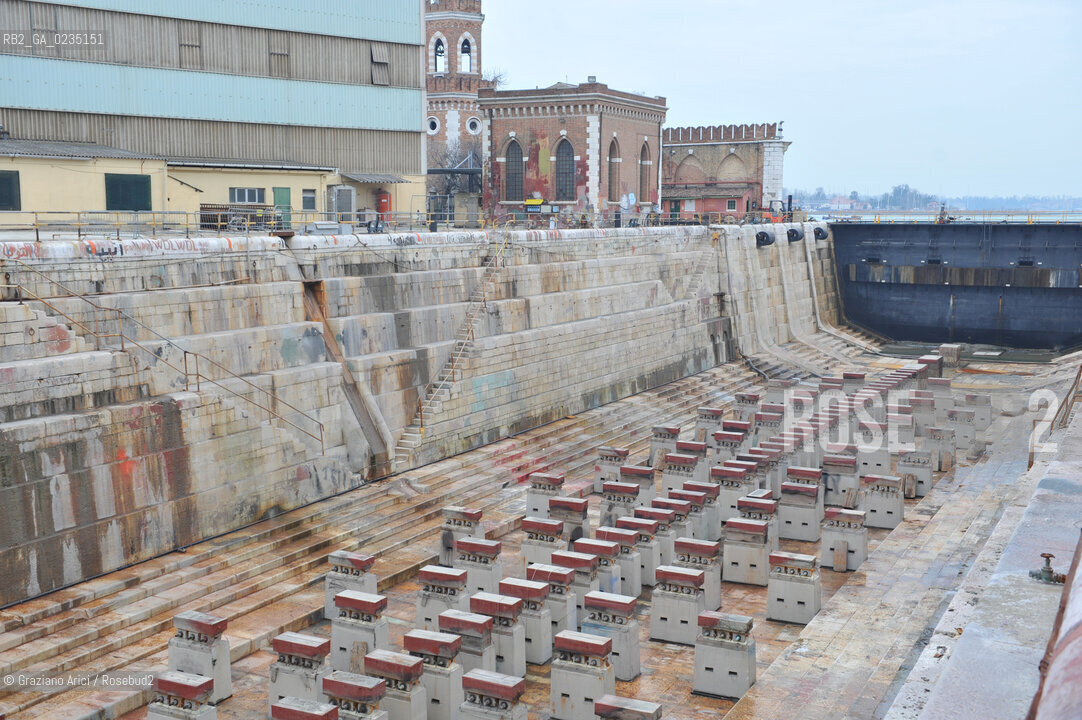 VENEZIA 4/2/10 LAVORI DEI RESTAURO E RISTRUTTURAZIONE DELLARSENALE BACINO DI CARENAGGIO DI MEZZO ©Graziano Arici/Rosebud2 CONSORZIO VENEZIA NUOVA