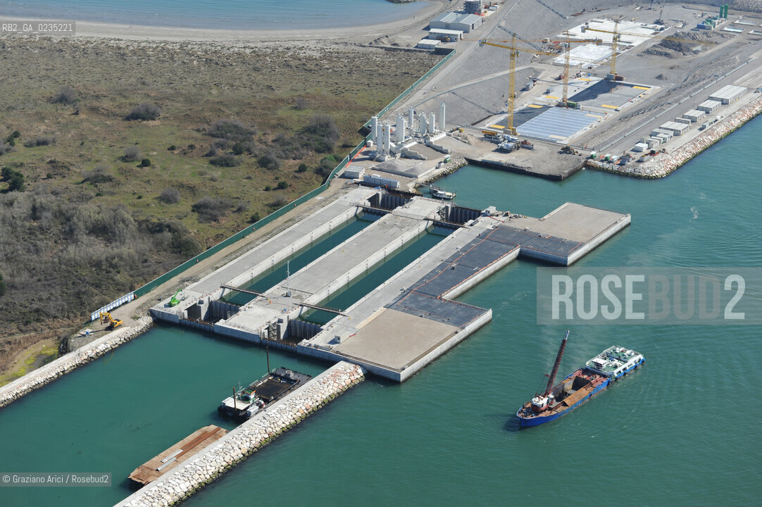 VENEZIA 7 APRILE 2010 - FOTO AEREE DEI LAVORI IN CORSO ALLA BOCCA DI PORTO DI CHIOGGIA  Graziano Arici/Rosebud2  CONSORZIO VENEZIA NUOVA