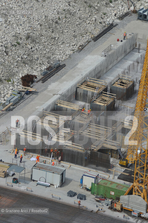 VENEZIA 2i/5/10 FOTO AEREE AI LAVORI IN CORSO  PER LA COSTRUZIONE DELLE DIGHE MOBILI ALLA BOCCA DEL PORTO DI CHIOGGIA ©Graziano Arici/Rosebud2 CONSORZIO VENEZIA NUOVA