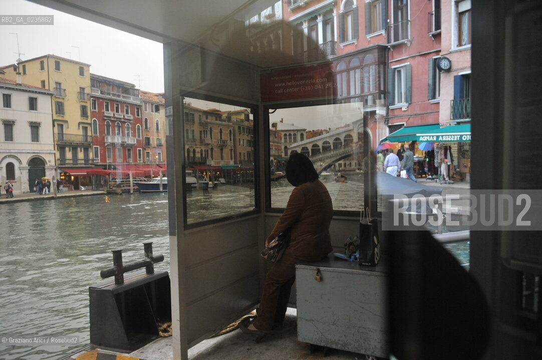Venice october 2010 - Venetian life :  boat stop giovani imbarcadero ©Graziano Arici/Rosebud2