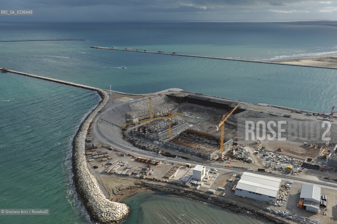 VENEZIA 13/12/10 FOTO AEREE AI LAVORI IN CORSO  PER LA COSTRUZIONE DELLE DIGHE MOBILI ALLA BOCCA DEL PORTO DI CHIOGGIA ©Graziano Arici/Rosebud2 CONSORZIO VENEZIA NUOVA