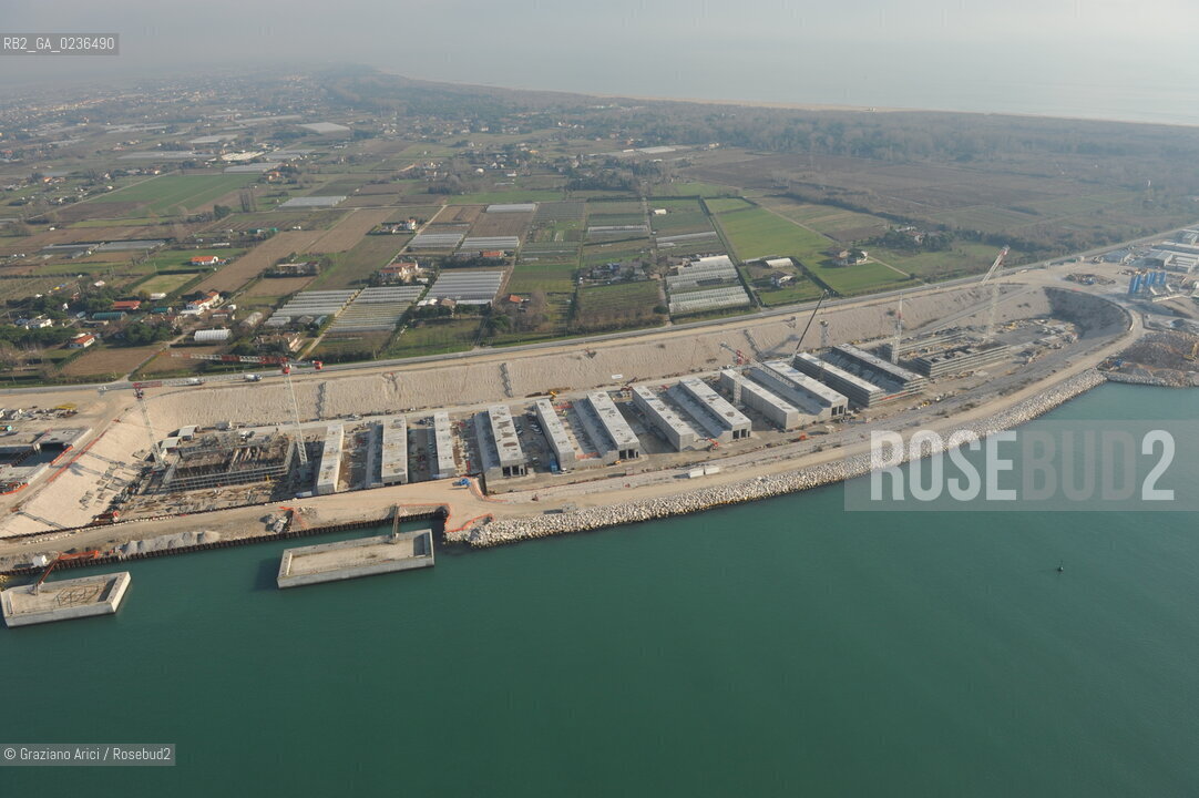 VENEZIA 13/12/10 FOTO AEREE AI LAVORI IN CORSO  PER LA COSTRUZIONE DELLE DIGHE MOBILI ALLA BOCCA DEL PORTO DI LIDO ©Graziano Arici/Rosebud2 CONSORZIO VENEZIA NUOVA